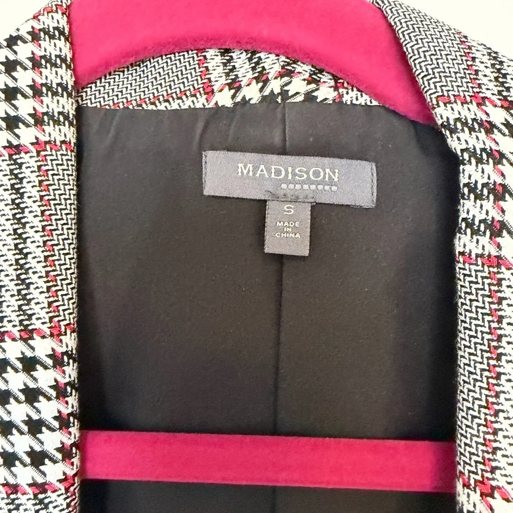 Madison Women's Plaid Blazer with Ruched Sleeves - Picture 2 of 5
